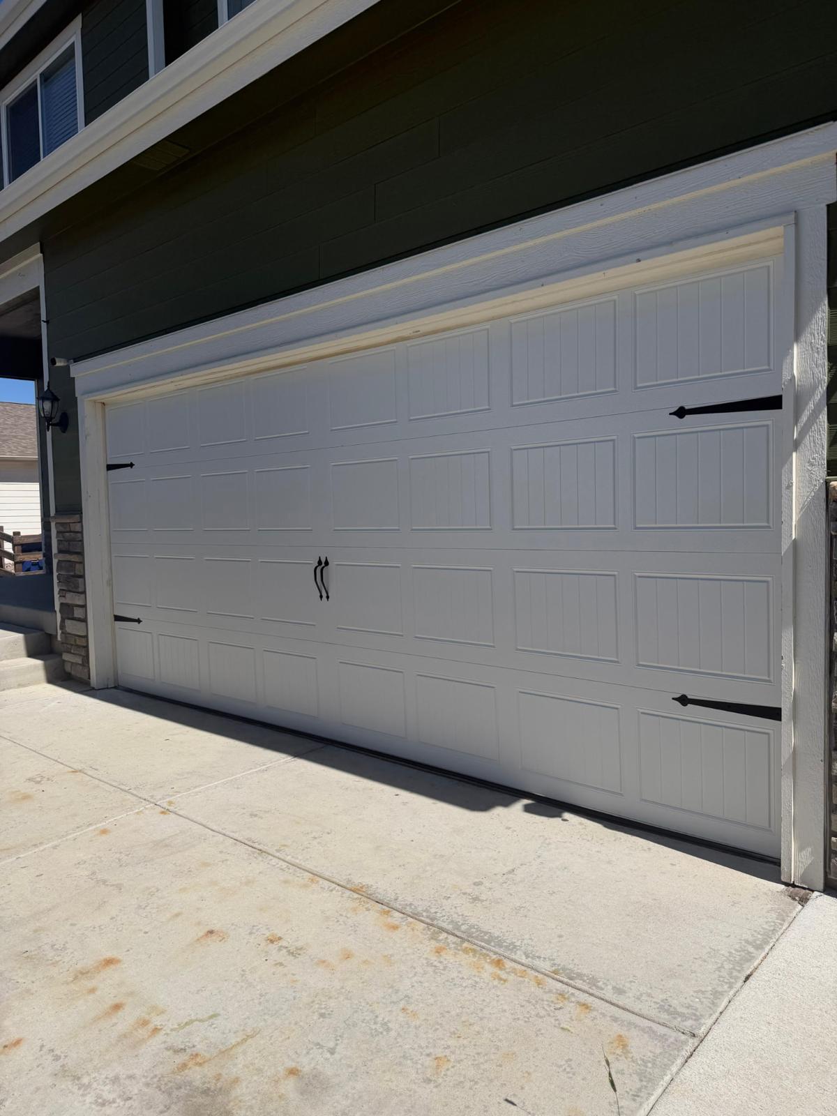 New garage door installed in Frederick, CO